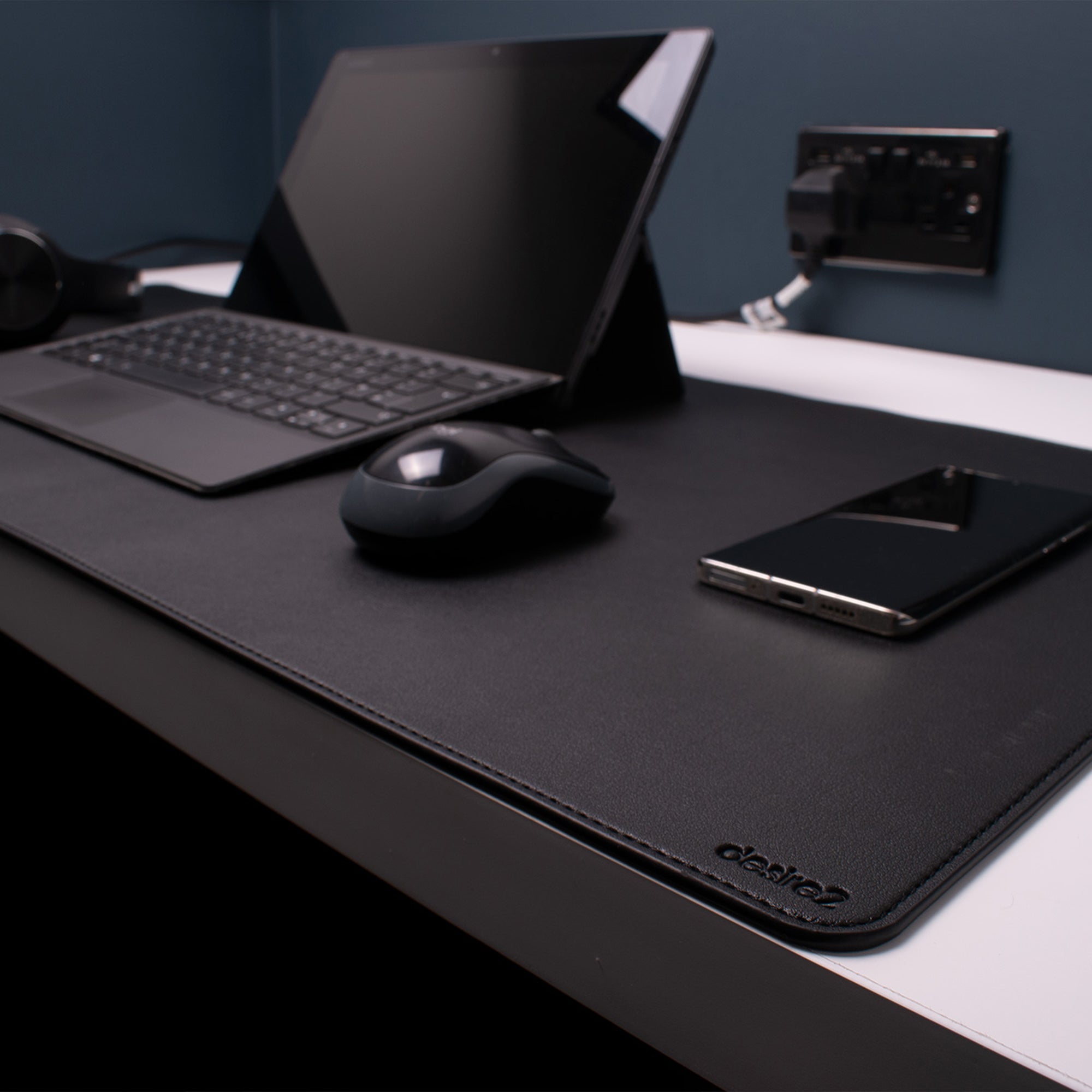 Charcoal Prestige Vegan Leather Desk Mat